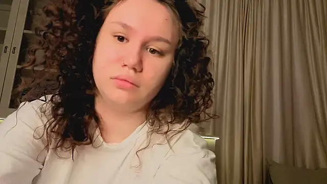 Snapshot of Alisia_Mars chatting on February 24, 2026, 5:16 am Alisia Mars online show from February 24, 2026, 5:16 am