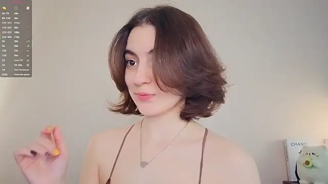 DracosMoon online show from April 18, 2026, 7:23 am