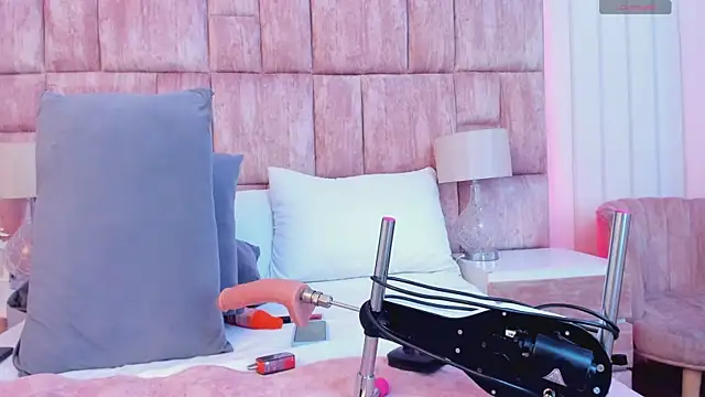 MonserratPeters online show from March 22, 2025, 7:42 pm