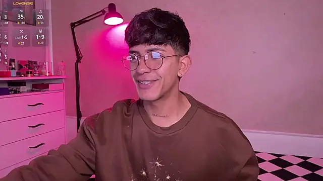 Snapshot of teobowny_ chatting on September 30, 2025, 12:32 pm teobowny online show from September 30, 2025, 12:32 pm