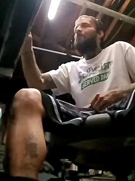 Snapshot of Whipit323 chatting on January 8, 2026, 11:12 am Whipit323 online show from January 8, 2026, 11:12 am