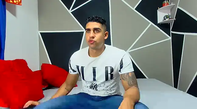 Snapshot of astrom_greyy chatting on December 19, 2024, 6:45 am astrom greyy online show from December 19, 2024, 6:45 am