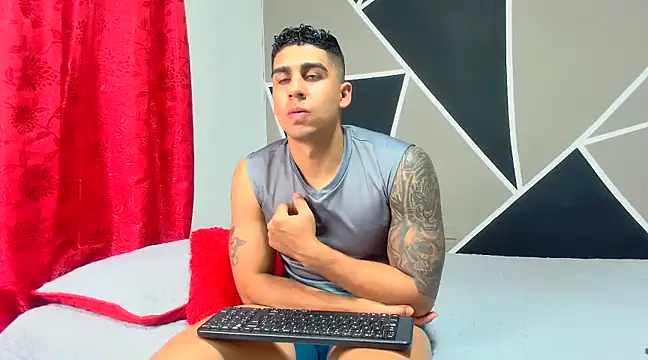 Snapshot of astrom_greyy chatting on January 14, 2025, 9:51 pm astrom greyy online show from January 14, 2025, 9:51 pm