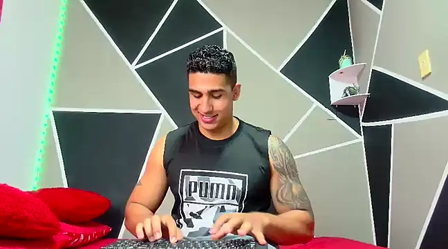 Snapshot of astrom_greyy chatting on March 7, 2025, 8:44 pm astrom greyy online show from March 7, 2025, 8:44 pm