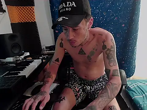 patrik tattoo  online show from January 11, 2025, 4:03 pm