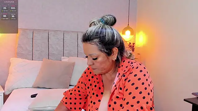 Snapshot of tutu_milf chatting on March 20, 2025, 7:46 pm tutu milf online show from March 20, 2025, 7:46 pm