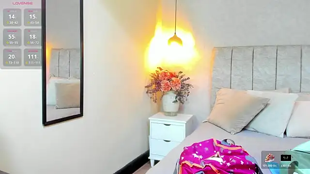 Snapshot of tutu_milf chatting on October 24, 2025, 7:10 pm tutu milf online show from October 24, 2025, 7:10 pm