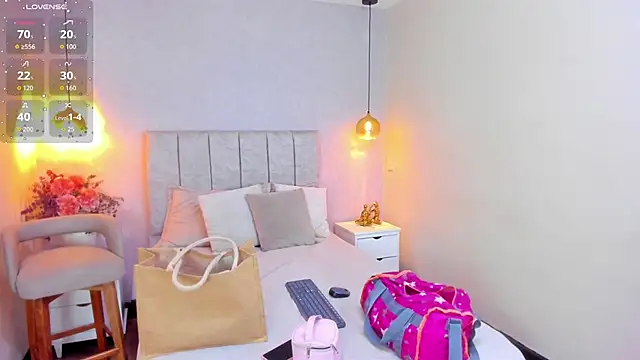 Snapshot of tutu_milf chatting on December 21, 2025, 1:29 pm tutu milf online show from December 21, 2025, 1:29 pm