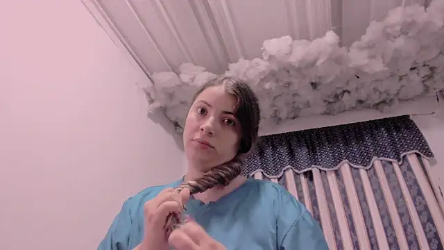 Lauu G online show from November 29, 2025, 10:51 am