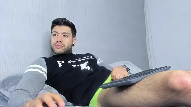 Snapshot of _tatho_perovich_ chatting on December 23, 2025, 5:27 am tatho perovich online show from December 23, 2025, 5:27 am