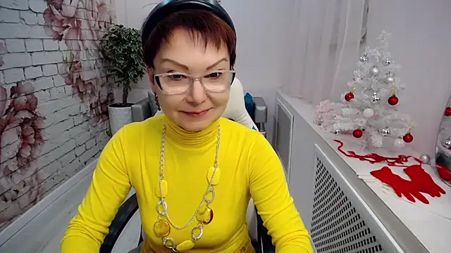 Snapshot of Cutie_Asya chatting on December 9, 2024, 4:56 am Cutie Asya online show from December 9, 2024, 4:56 am