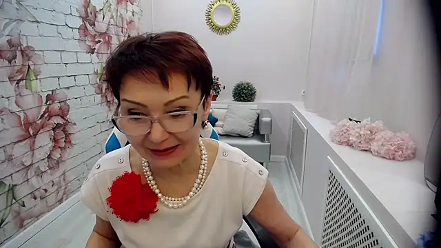 Snapshot of Cutie_Asya chatting on March 18, 2025, 10:57 am Cutie Asya online show from March 18, 2025, 10:57 am