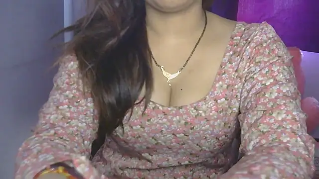 cutie-taara online show from May 27, 2026, 3:14 am