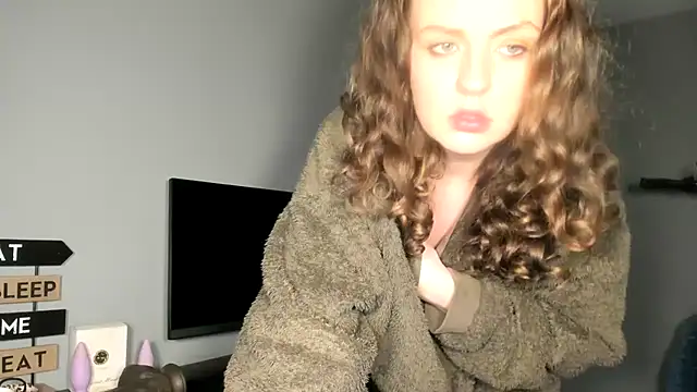 ENGLISHEMILY 69 online show from March 5, 2025, 8:00 pm