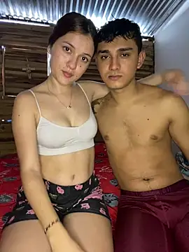 Snapshot of Jonlis01 chatting on February 12, 2025, 7:02 pm Jonlis01 online show from February 12, 2025, 7:02 pm