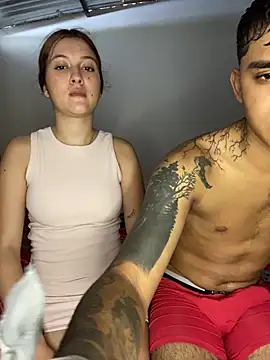 Snapshot of Jonlis01 chatting on February 19, 2025, 4:00 pm Jonlis01 online show from February 19, 2025, 4:00 pm