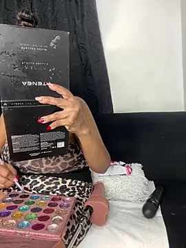 Snapshot of chiquimaturesexy chatting on February 3, 2026, 9:42 pm chiquimaturesexy online show from February 3, 2026, 9:42 pm