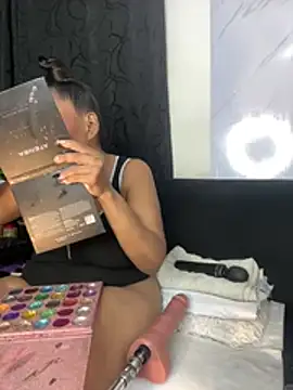 Snapshot of chiquimaturesexy chatting on March 6, 2026, 10:39 pm chiquimaturesexy online show from March 6, 2026, 10:39 pm