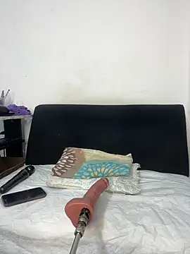 chiquimaturesexy online show from June 16, 2026, 9:28 pm