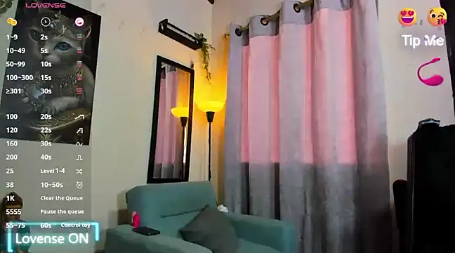 Snapshot of sabrina_clementss chatting on January 17, 2025, 7:49 pm sabrina clementss online show from January 17, 2025, 7:49 pm