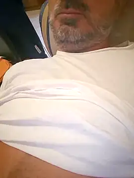 1talianBeutifulCock online show from October 19, 2025, 3:34 pm