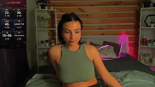 Tanita Lambic online show from February 17, 2025, 4:20 am