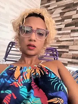 Snapshot of Amaliu_ chatting on February 9, 2026, 3:27 pm Amaliu online show from February 9, 2026, 3:27 pm