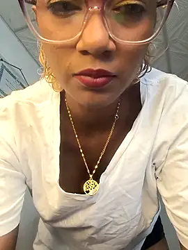 Snapshot of Amaliu_ chatting on February 14, 2026, 2:03 pm Amaliu online show from February 14, 2026, 2:03 pm