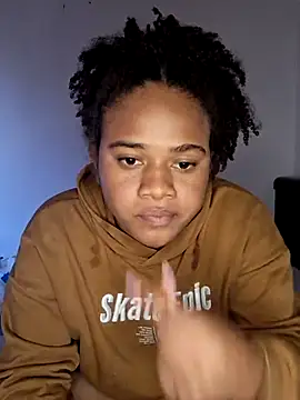 Snapshot of DANIELA_MICHEL chatting on December 26, 2024, 8:53 pm DANIELA MICHEL online show from December 26, 2024, 8:53 pm