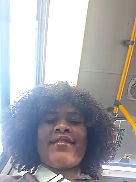 Snapshot of DANIELA_MICHEL chatting on February 1, 2025, 12:47 pm DANIELA MICHEL online show from February 1, 2025, 12:47 pm