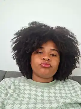 Snapshot of DANIELA_MICHEL chatting on February 6, 2025, 7:18 pm DANIELA MICHEL online show from February 6, 2025, 7:18 pm