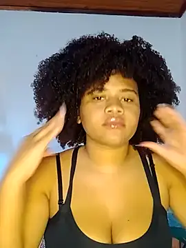 Snapshot of DANIELA_MICHEL chatting on February 13, 2025, 6:27 pm DANIELA MICHEL online show from February 13, 2025, 6:27 pm