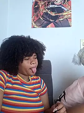 Snapshot of DANIELA_MICHEL chatting on February 15, 2025, 3:39 pm DANIELA MICHEL online show from February 15, 2025, 3:39 pm