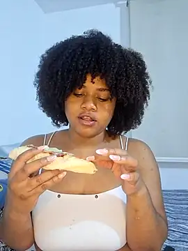 Snapshot of DANIELA_MICHEL chatting on March 16, 2025, 3:58 am DANIELA MICHEL online show from March 16, 2025, 3:58 am