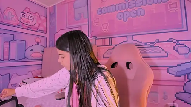  18alice online show from February 7, 2025, 7:27 pm