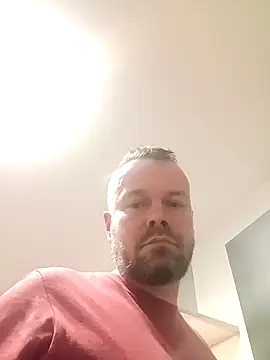 mikaaaaase online show from April 10, 2026, 11:42 pm