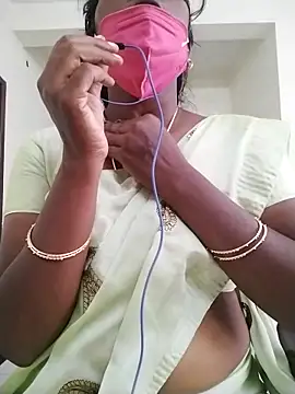 Snapshot of Preethytamilsexy chatting on November 28, 2025, 10:29 am Preethytamilsexy online show from November 28, 2025, 10:29 am