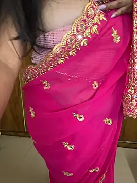 Snapshot of Doodhwaali chatting on March 15, 2025, 5:26 pm Doodhwaali online show from March 15, 2025, 5:26 pm