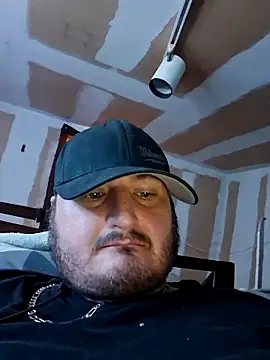 Snapshot of muledick8824 chatting on October 24, 2025, 2:35 pm muledick8824 online show from October 24, 2025, 2:35 pm