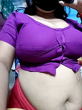 BERRY 00 online show from November 25, 2025, 10:04 am