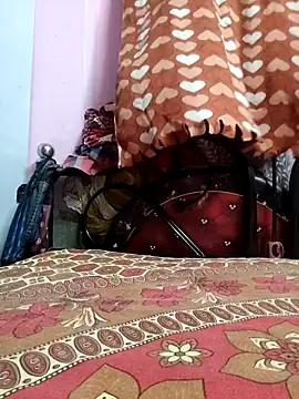 BERRY 00 online show from April 3, 2026, 10:02 am