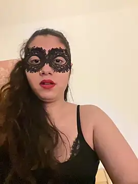 Snapshot of LindaCrouz chatting on December 8, 2024, 9:52 pm LindaCrouz online show from December 8, 2024, 9:52 pm