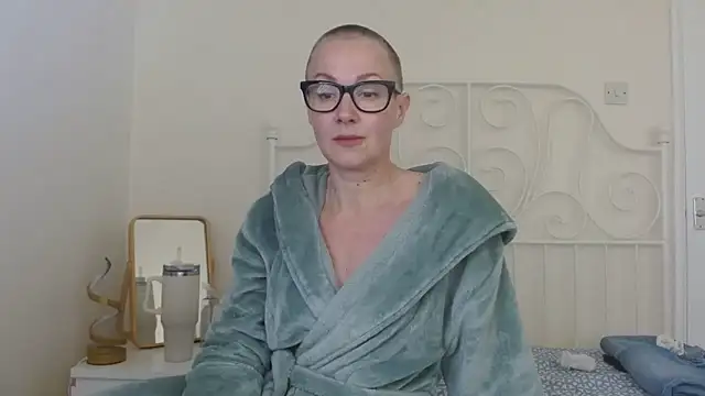 Snapshot of ELEGANT-ARIA36 chatting on March 15, 2026, 2:12 pm ELEGANT-ARIA36 online show from March 15, 2026, 2:12 pm