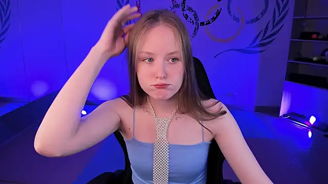 VivienLeeigh online show from December 7, 2024, 9:06 am