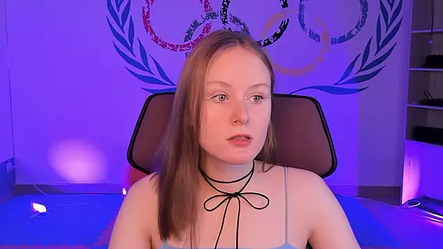 VivienLeeigh online show from December 9, 2024, 1:02 pm