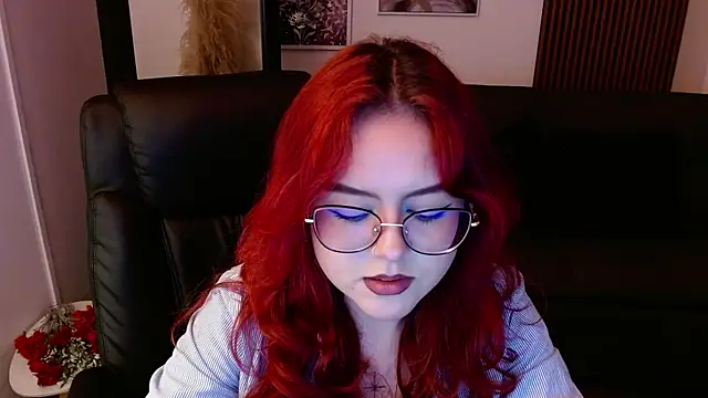 Snapshot of crimson_tati_ chatting on February 23, 2025, 4:24 pm crimson tati  online show from February 23, 2025, 4:24 pm