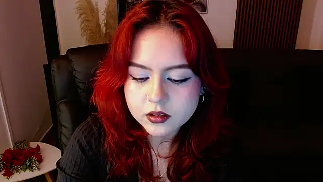 Snapshot of crimson_tati_ chatting on March 6, 2025, 3:46 am crimson tati  online show from March 6, 2025, 3:46 am