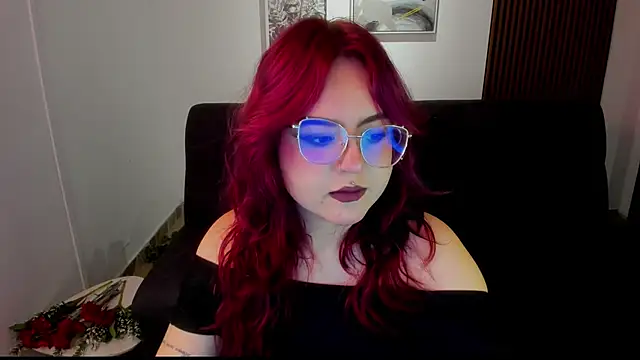 Snapshot of crimson_tati_ chatting on September 16, 2025, 4:13 am crimson tati  online show from September 16, 2025, 4:13 am