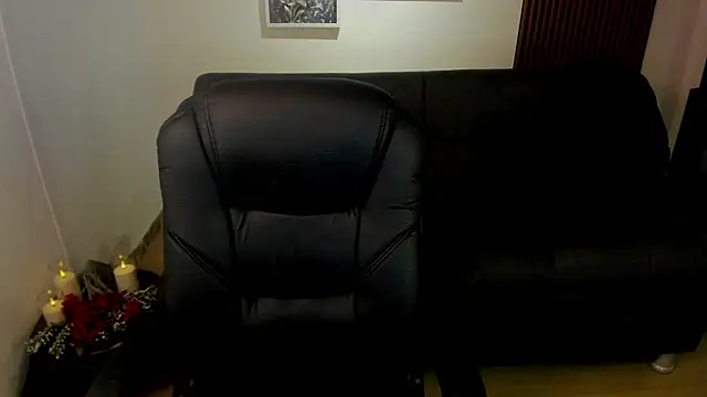 Snapshot of crimson_tati_ chatting on October 24, 2025, 3:58 am crimson tati  online show from October 24, 2025, 3:58 am