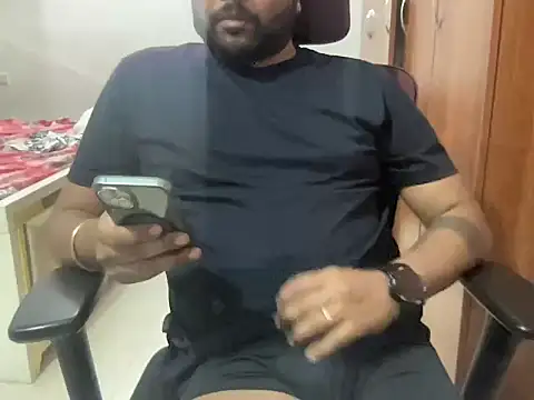 Snapshot of robymeaty chatting on June 27, 2026, 9:20 pm robymeaty online show from June 27, 2026, 9:20 pm